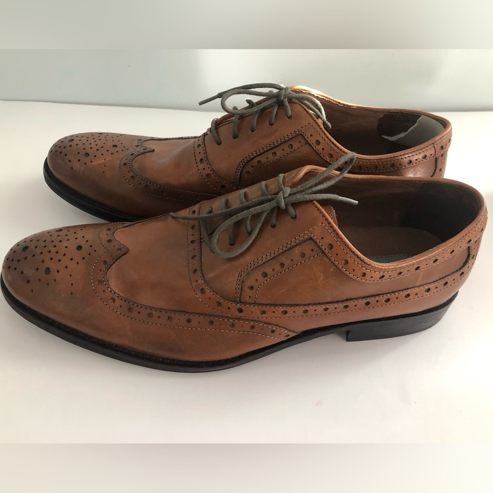 Johnston and Murphy men’s 9 m brown Oxford leather dress shoes LIKE NEW
